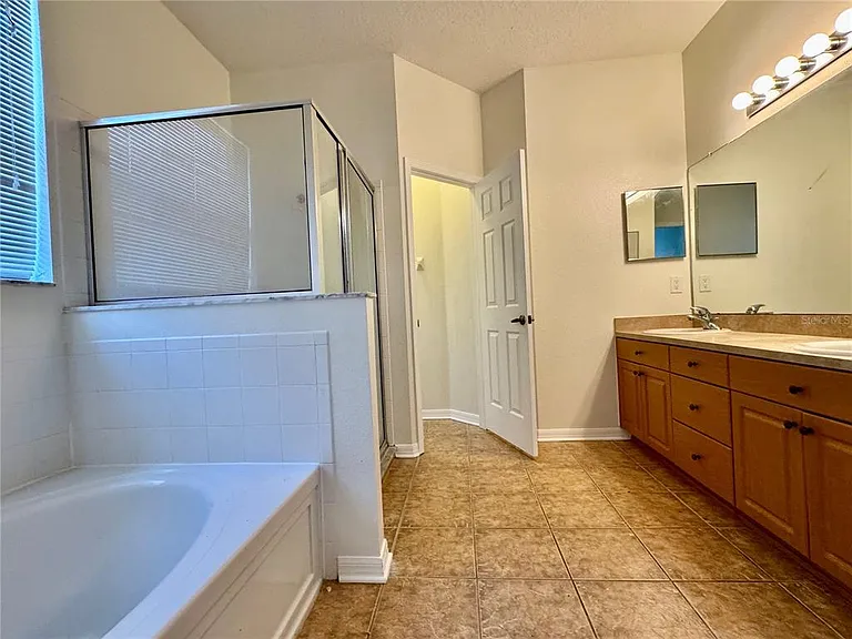 13052 Terrace Springs Dr — Photo 17