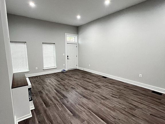 4th image of 1217 W Lanvale St