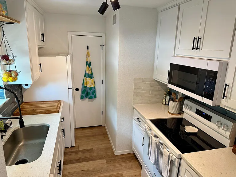 700 Nelray Blvd #1 — Photo 16