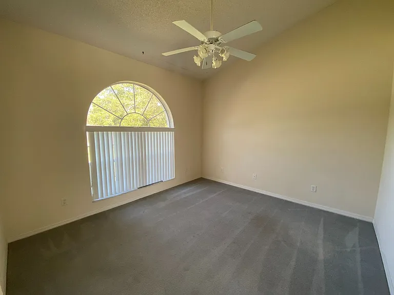 15980 SW 27th Avenue Rd — Photo 6