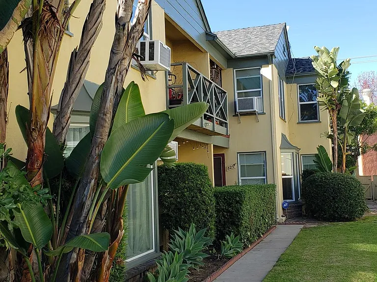 823 N Adams St — Photo 6