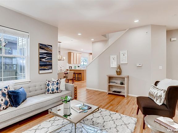 3rd image of 10789 221st Ln NE #24