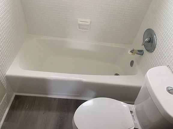 5th image of 5971 NW 17th Pl