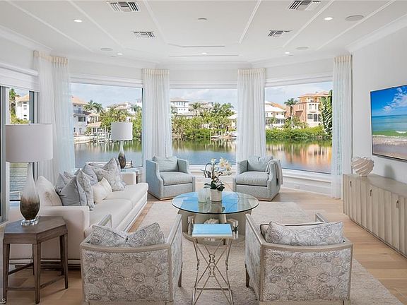 4th image of 223 Bayfront DR