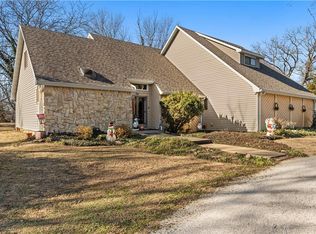 16800 S 1413th Rd, Nevada, MO 64772