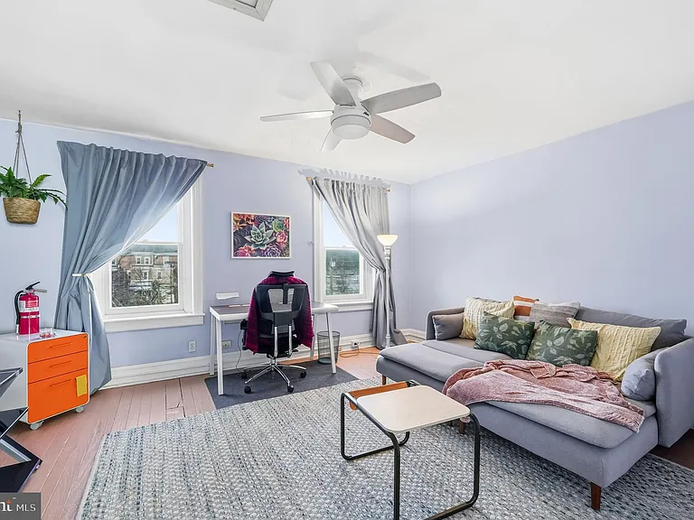 346 E Union St — Photo 35