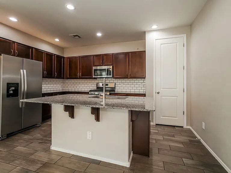 4150 W Ardmore Rd — Photo 6
