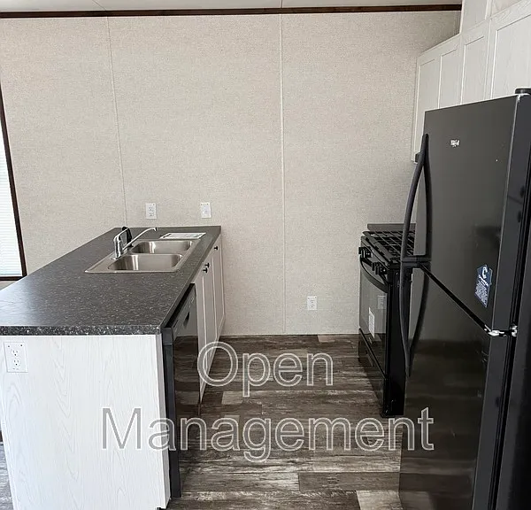 1400 Cleveland Rd #8 — Photo 8