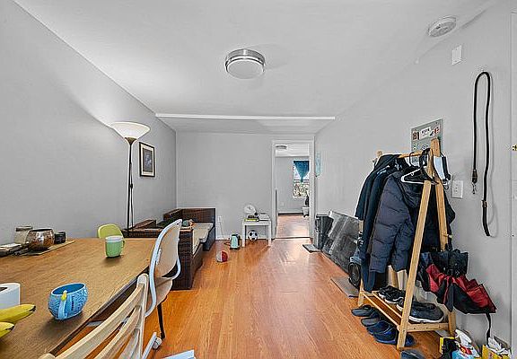 4th image of 572A Myrtle Ave Ste 3