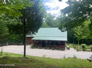18 Buffalo Cove Ln, Jamestown, TN 38556