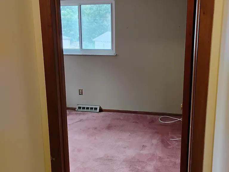 Entry to bedroom 3