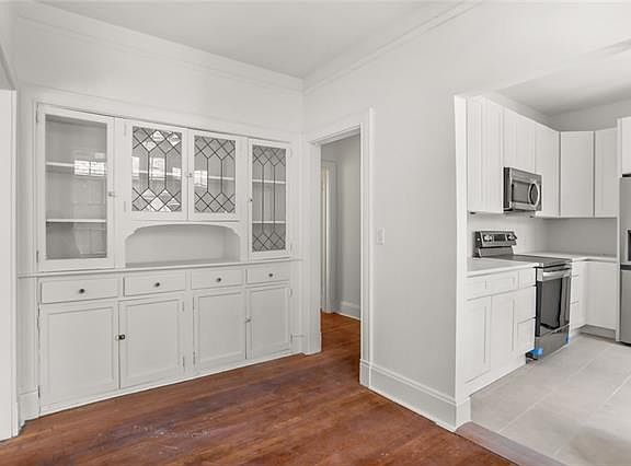 5th image of 2832 Jefferson Ave