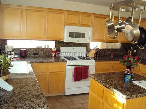 4th image of 9775 Ice Box Canyon Ct