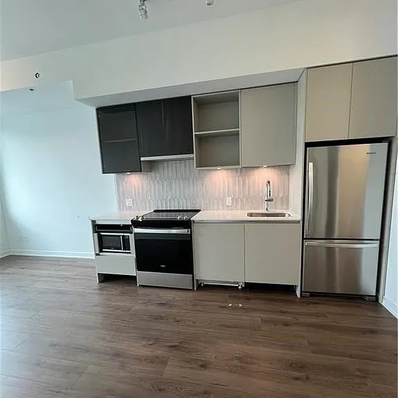405 Dundas St W #LPH09 — Photo 2