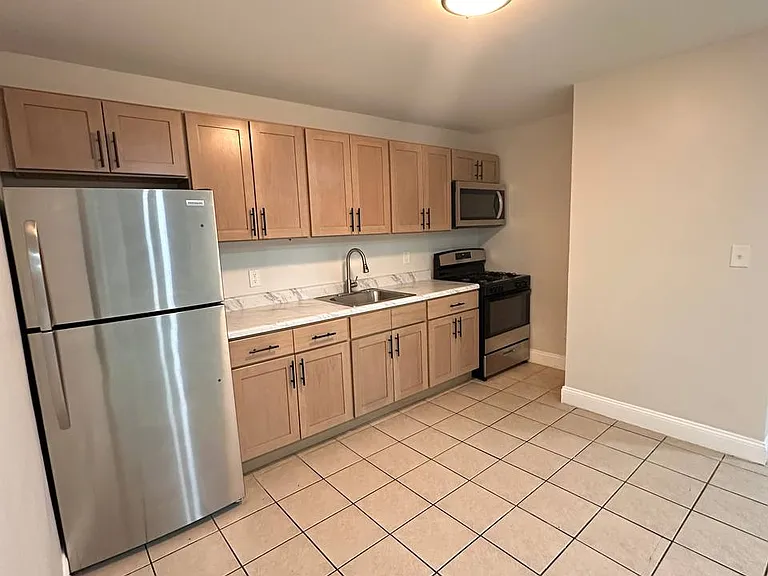 18 Hampton Rd #D10 — Photo 15