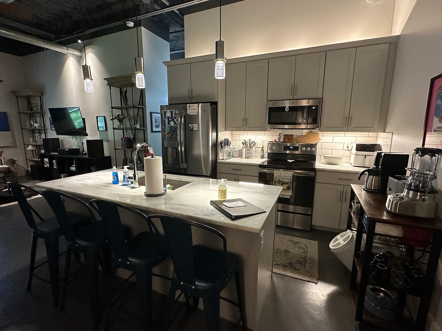 480 Skain St — Photo 4