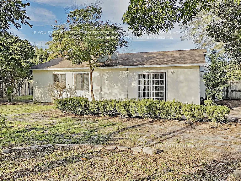 1567 Naples Cir — Photo 17