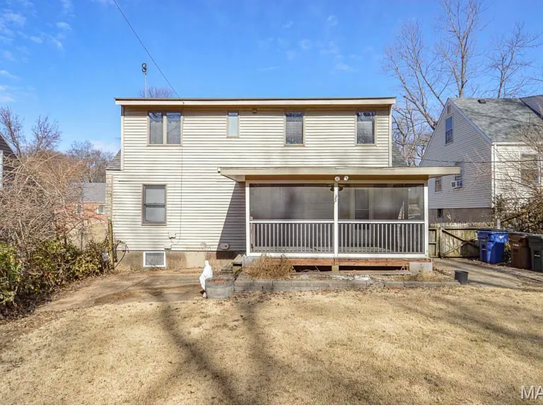 410 Robert Ave — Photo 8