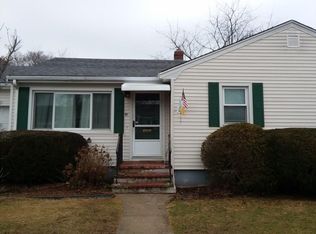 10 Sherwood Rd, Middletown, RI 02842