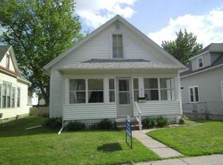612 Woodlawn Ave, Muscatine, IA 52761