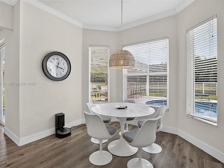 981 Waterside Cir — Photo 17