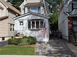 7133 Nansen St, Flushing, NY 11375