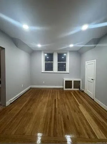 212 Buena Vista Ave #3-F — Photo 4