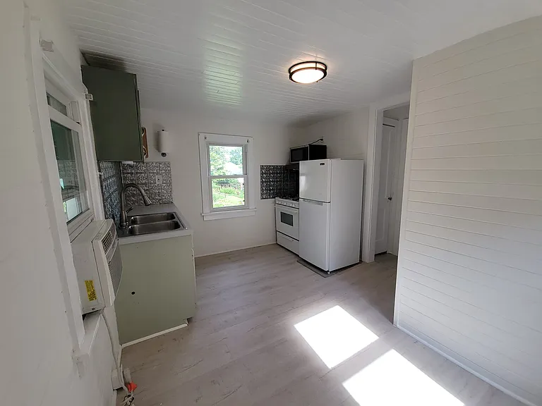 107A Hill St SE — Photo 9