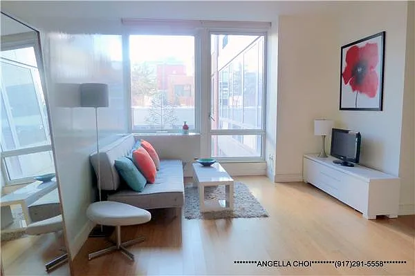 Rented by R New York | media 25