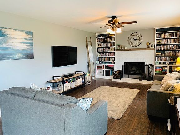 5th image of 2261 Summerfield St