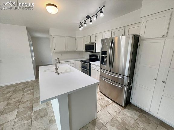 2nd image of 217 Corliss St