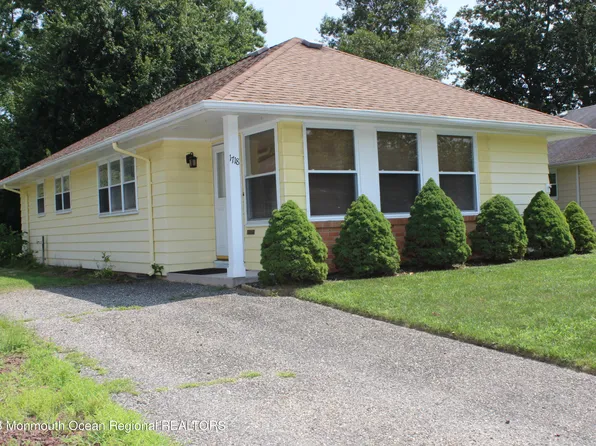 1718 Mount Everest Lane, Toms River, NJ 08753