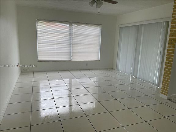 4th image of 20490 NW 7th Ave APT 17