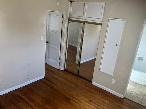 4th image of 5069 Santa Monica Ave