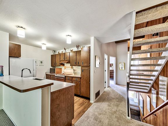 5th image of 1001 Commonwealth Dr #179