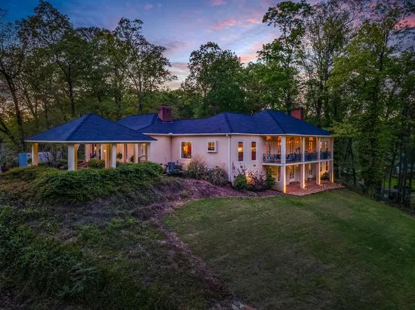 1703 Bramblewood Dr, Columbus, MS 39705