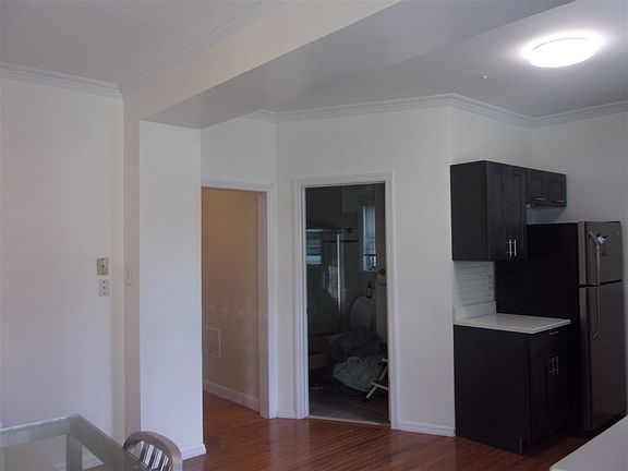 4th image of 351 Ege Ave #1