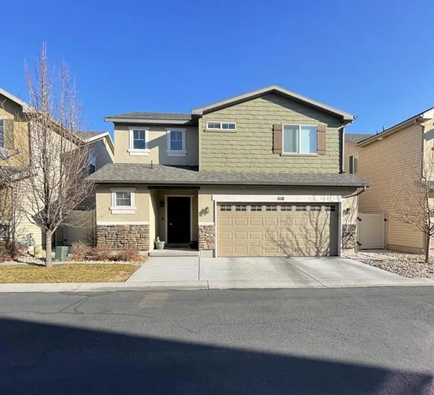 1118 W Stonehaven Dr — Photo 1