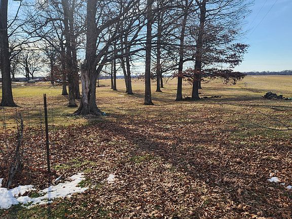3rd image of 1714 Witt Rd