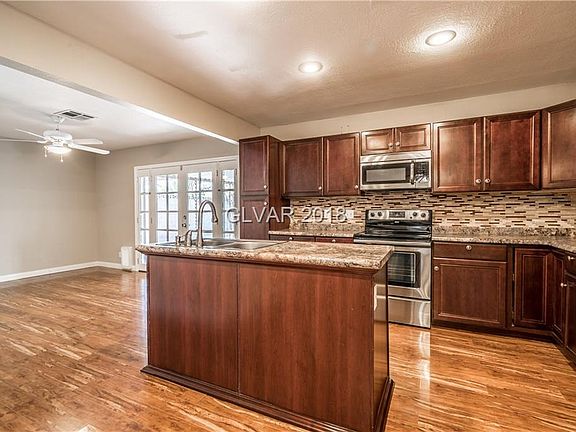 3rd image of 3862 Calle De Benito