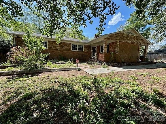 3rd image of 1319 Cathey Rd
