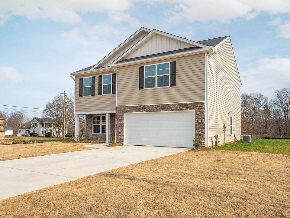 1st image of 3230 Mallory Dr
