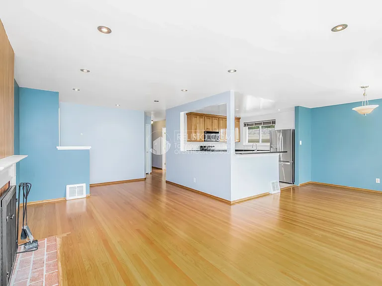 37 Crestmont Dr — Photo 7