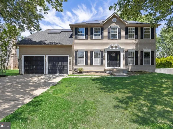 4 Black Pine Ln, Lumberton, NJ 08048