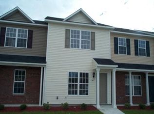 204 Woodlake Ct, Jacksonville, NC 28546