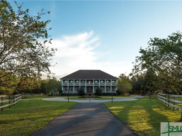 2418 Horse Stamp Church Rd, Waverly, GA 31565