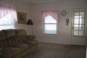 4th image of 403 Lafayette Ave