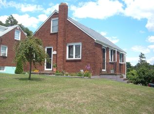 700 Old Farm Rd, North Versailles, PA 15137