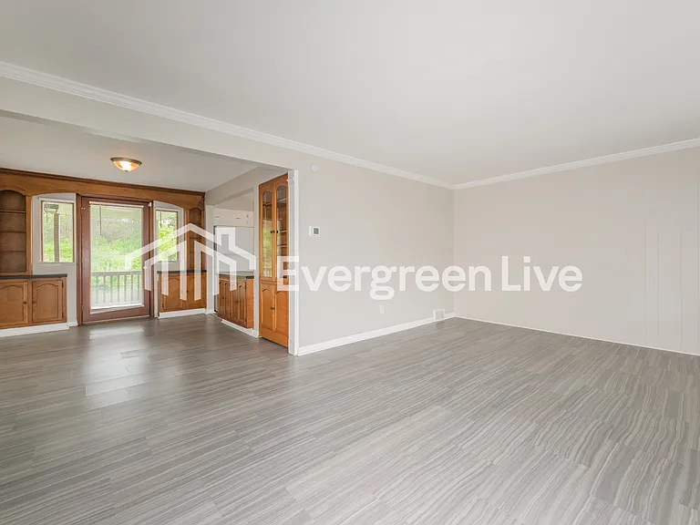 4709 Lolly Dr — Photo 2
