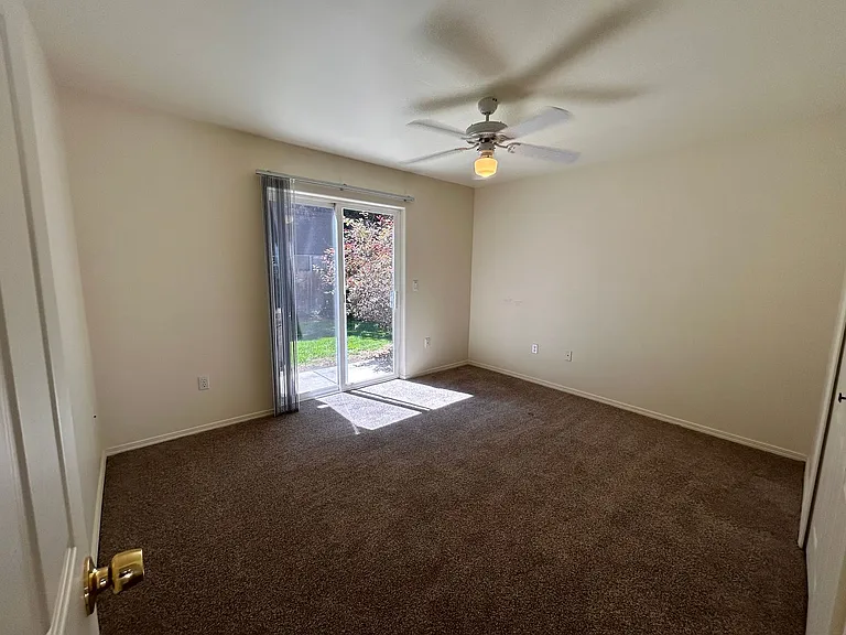 2965 NE Worthington Ct #1 — Photo 6